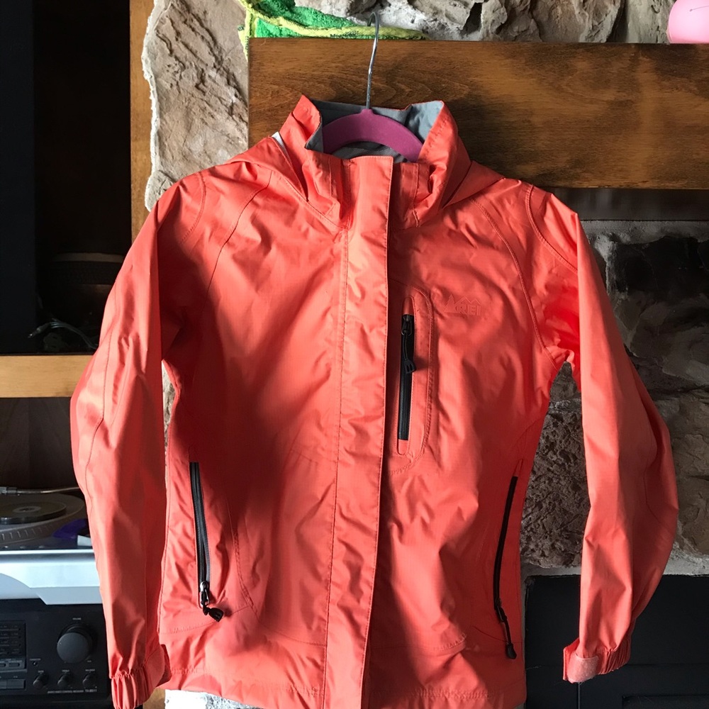 Girls 4/5 REI coral rain jacket